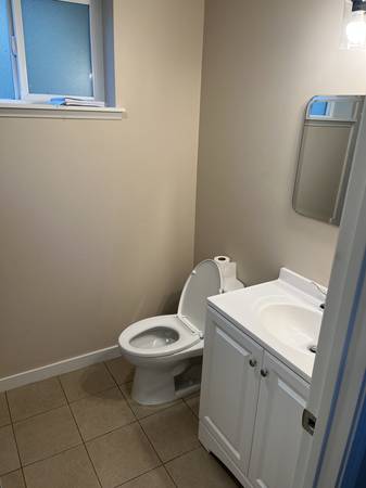 2BR/1BA Apartment · Berkeley photo 3