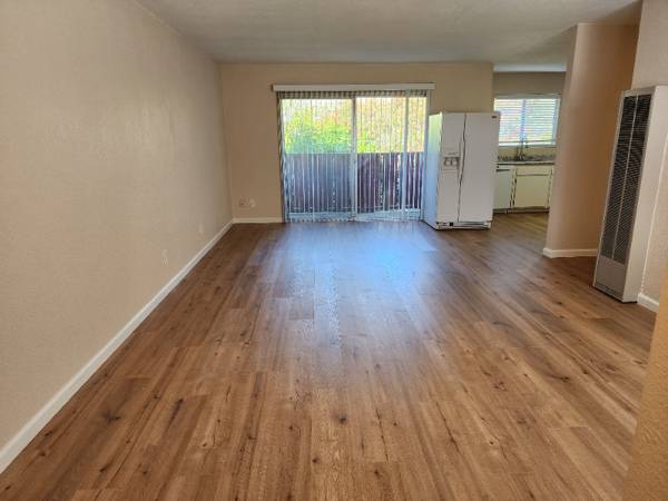 3BR/1BA Duplex on Pope Dr · Vallejo photo 2
