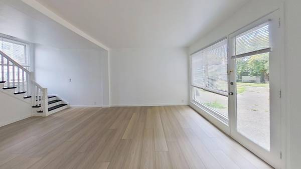 2BR/1BA Townhouse on Cambon Drive · San Francisco photo 2