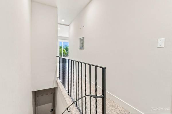 1BR/1BA Apartment · San Francisco photo 4