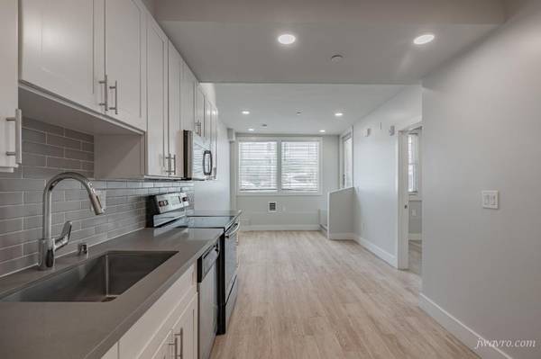 2BR/1BA Apartment · San Francisco photo 2