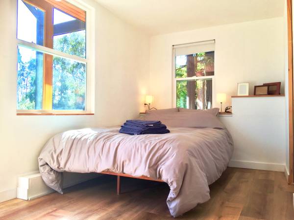 1BR/1BA Apartment · Mill Valley photo 2