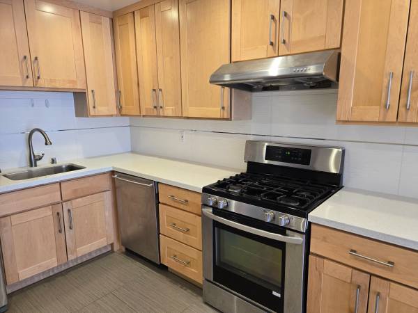 2BR/1BA Condo · San Francisco photo 4