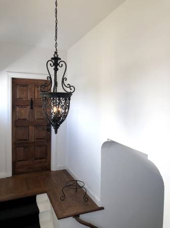 Apartments on S Claremont · San Mateo photo 3