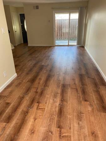 2BR/2BA Townhouse · Concord photo 2