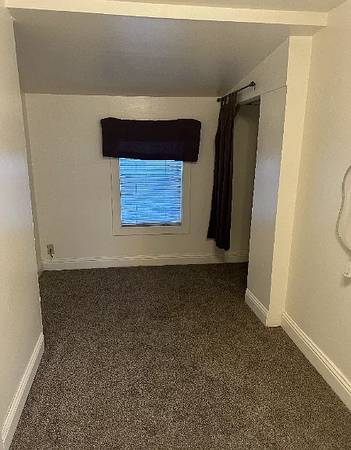 $1695.00 - Upstairs Studio Available Now In San Jose Near 280/87 Freeways! photo 2