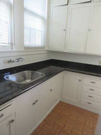0BR/1BA Apartment on Lakeside Dr · Oakland photo 3
