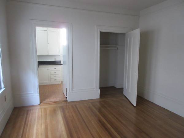 0BR/1BA Apartment on Lakeside Dr · Oakland photo 2