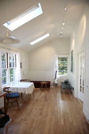 1BR/1BA Single Family House · Oakland photo 2