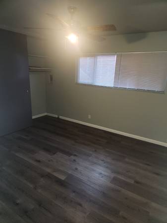 2BR/1BA Apartment · Oakland photo 5