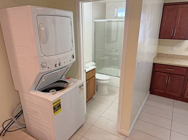 2BR/1BA Other · Oakland photo 2