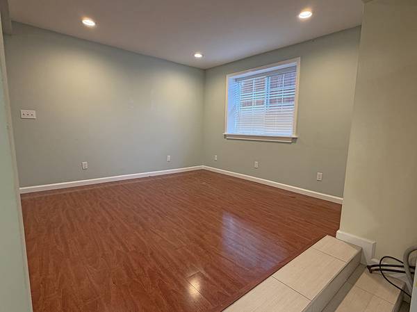 2BR/1BA Other · Oakland photo 3