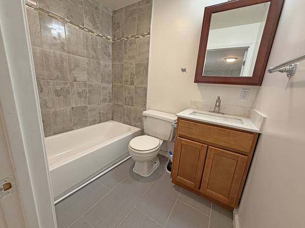 Updated 2 Bed / 1.5 Bath Townhome – In-unit Washer &amp; Dryer + Garage Parking – $2,800/month photo 5