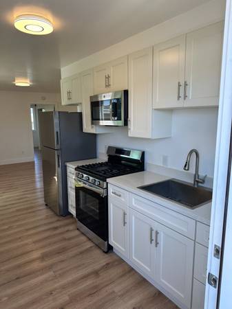 1BR/1BA Apartment · San Rafael photo 3
