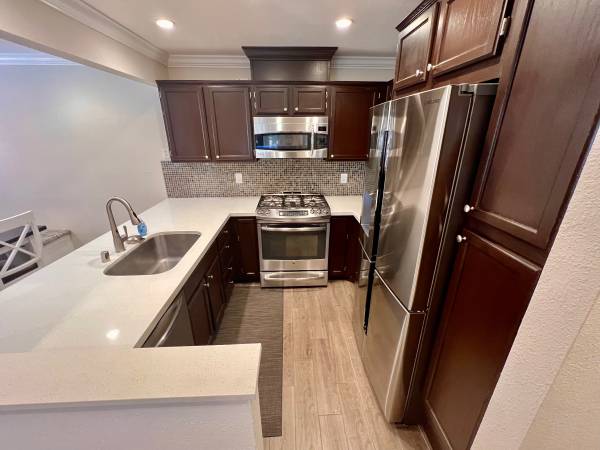 2BR/1BA Condo on Compton Cir · San Ramon photo 5