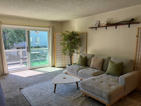 1BR/1BA Condo on Captain Drive · Emeryville
