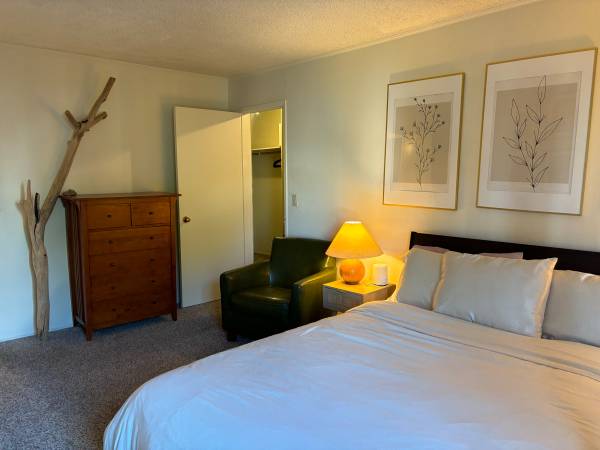 1BR/1BA Condo on Captain Drive · Emeryville photo 5