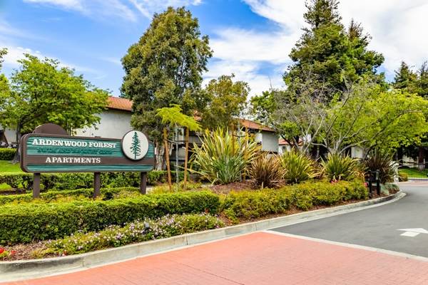 Condos on Paseo Padre Parkway · Union City photo 5