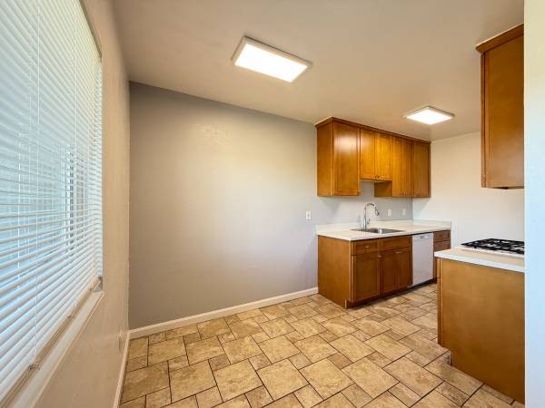 Apartments on Virginia Lane · Concord photo 3