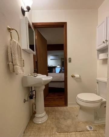1BR/1BA Apartment · Redmond photo 3