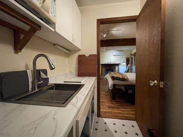 1BR/1BA Apartment · Redmond photo 2