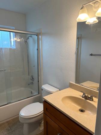 2BR/1BA Apartment · Richmond photo 5