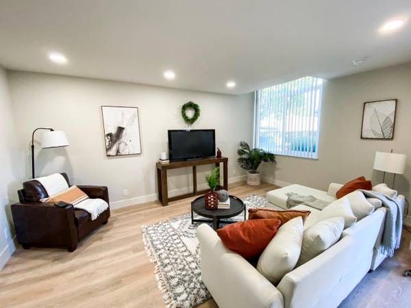 Apartments on Appian Way · El Sobrante