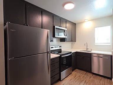 2BR/1BA Single Family House on Knolls Dr · Santa Rosa photo 5