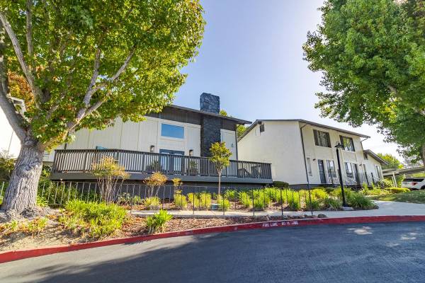 Townhouses on Capitola Road · Santa Cruz photo 4