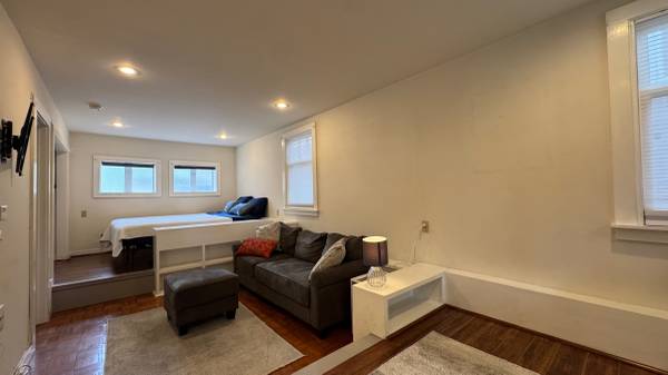 1BR/1BA Apartment · Berkeley photo 4