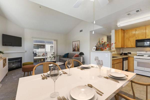 3BR/2BA Apartment · Tracy photo 3