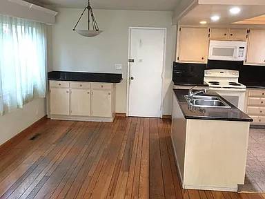3BR/2BA Single Family House on 44th Ave · San Francisco photo 5