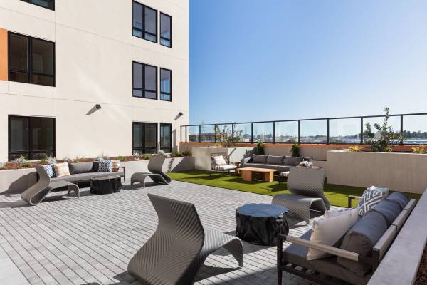 Apartments on Rollins Rd · Millbrae photo 2