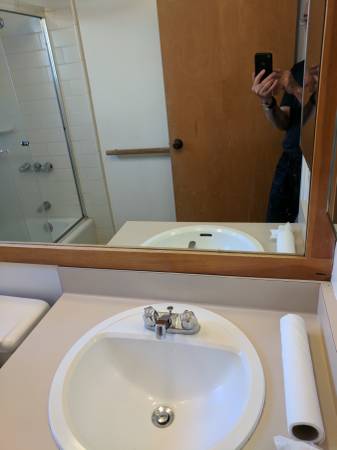 1BR/1BA Townhouse · Oakland photo 5