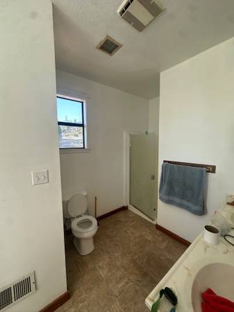 1BR/1BA Apartment · Oakland photo 4