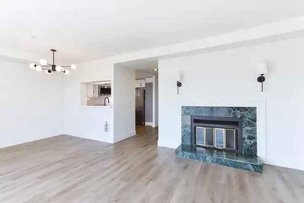 1700 California St Residential photo 5