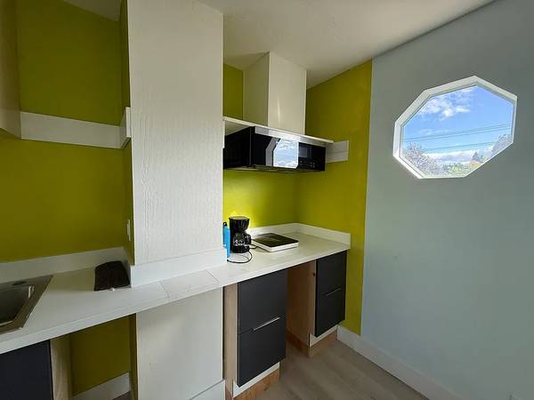 1BR/1BA Apartment · Mountain View photo 4