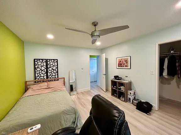 1BR/1BA Apartment · Mountain View photo 5