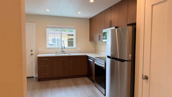2BR/1BA Duplex on Dover Way · Campbell photo 5