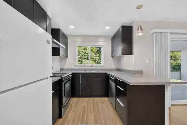Condos on Ednamary Way · Mountain View photo 3