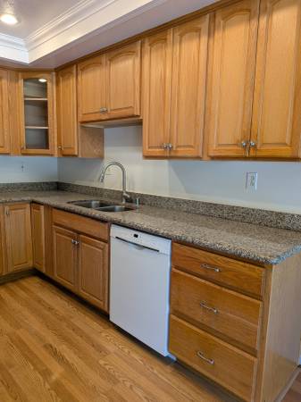 2BR/2BA Duplex on Offenbach Place · Sunnyvale photo 2