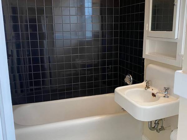 1BR/1BA Apartment on Frederick St · San Francisco photo 2