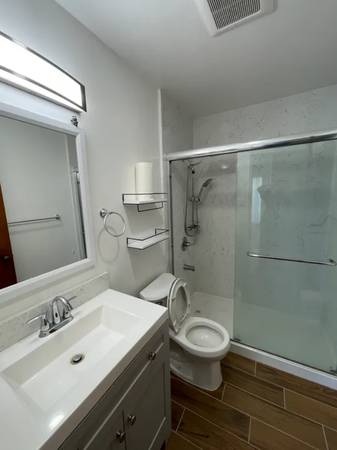 2BR/1BA Apartment on 8th St · Oakland photo 5