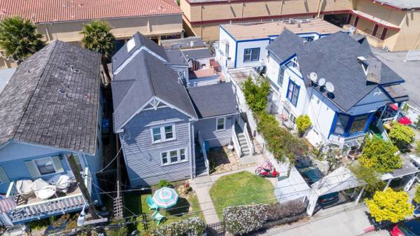 2BR/1BA Apartment · Santa Cruz photo 4