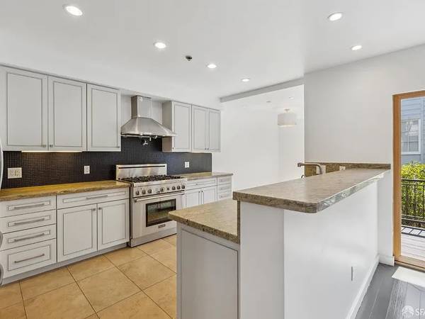 1BR/1BA Single Family House on Magnolia St · San Francisco photo 5