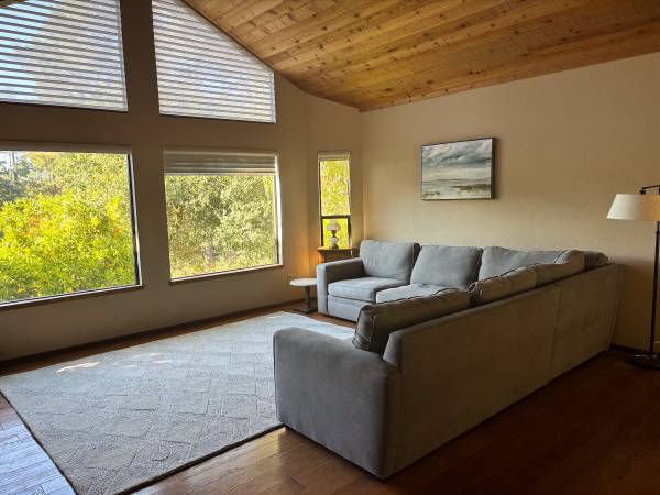 1BR/1BA Apartment · Sebastopol photo 2