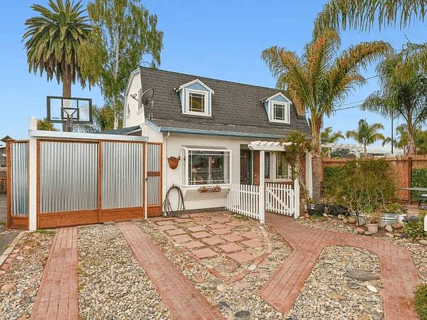 531 Dufour St Santa Cruz, CA 95060 photo 2