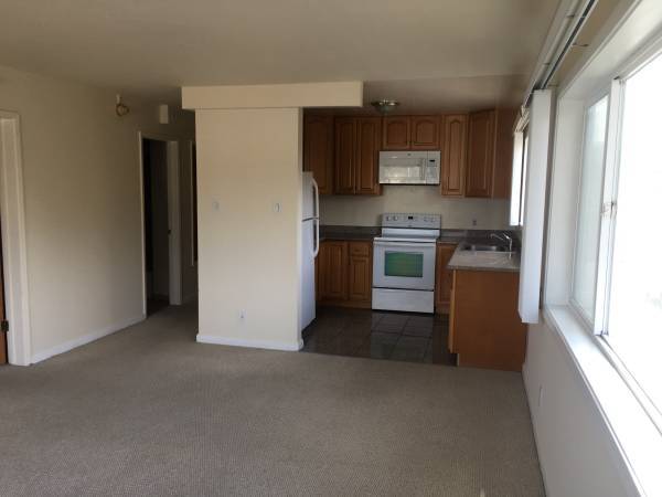 Houses on 88th St · Daly City photo 4