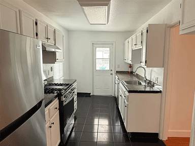 1BR/1BA Apartment · Oakland photo 3