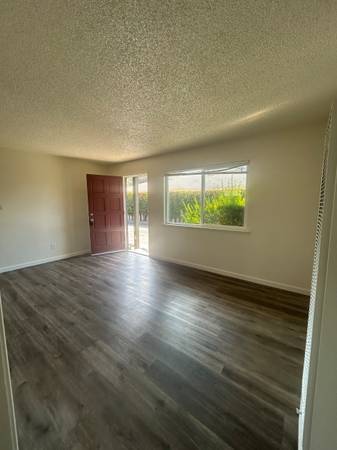 2BR/1BA Apartment · Santa Cruz photo 4